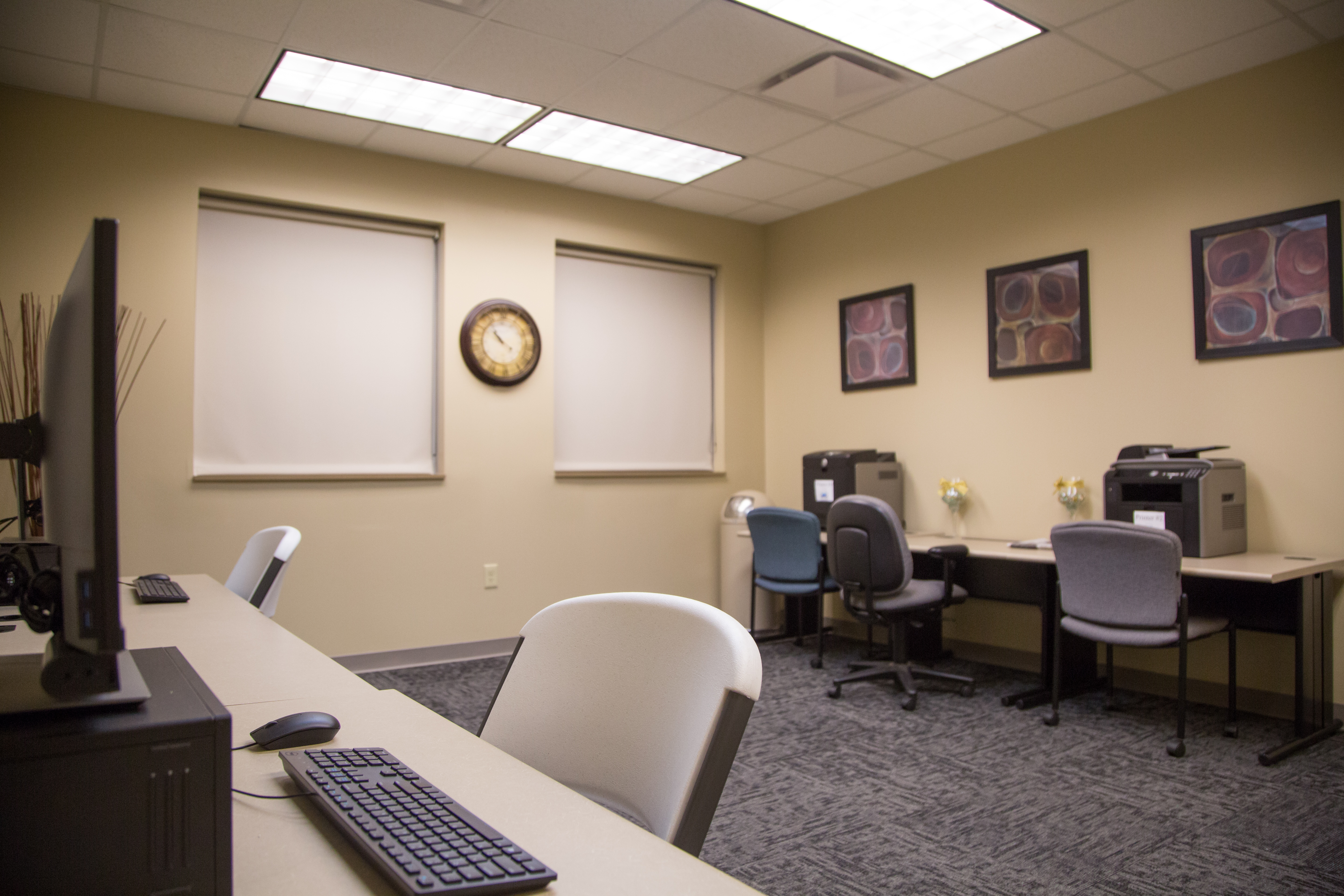 ken ellis computer room (2)